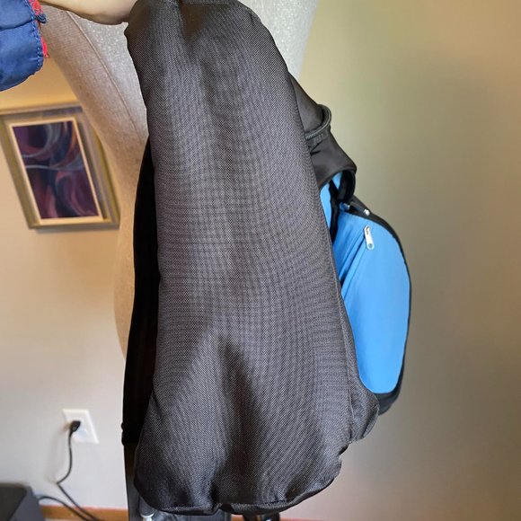 Travelon Backpack - Picture 7 of 8